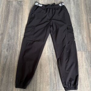 New Balance Kids Black Cargo Pants M(10/12)